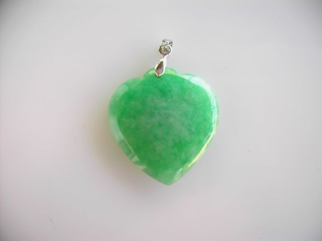 Jade heart pendant